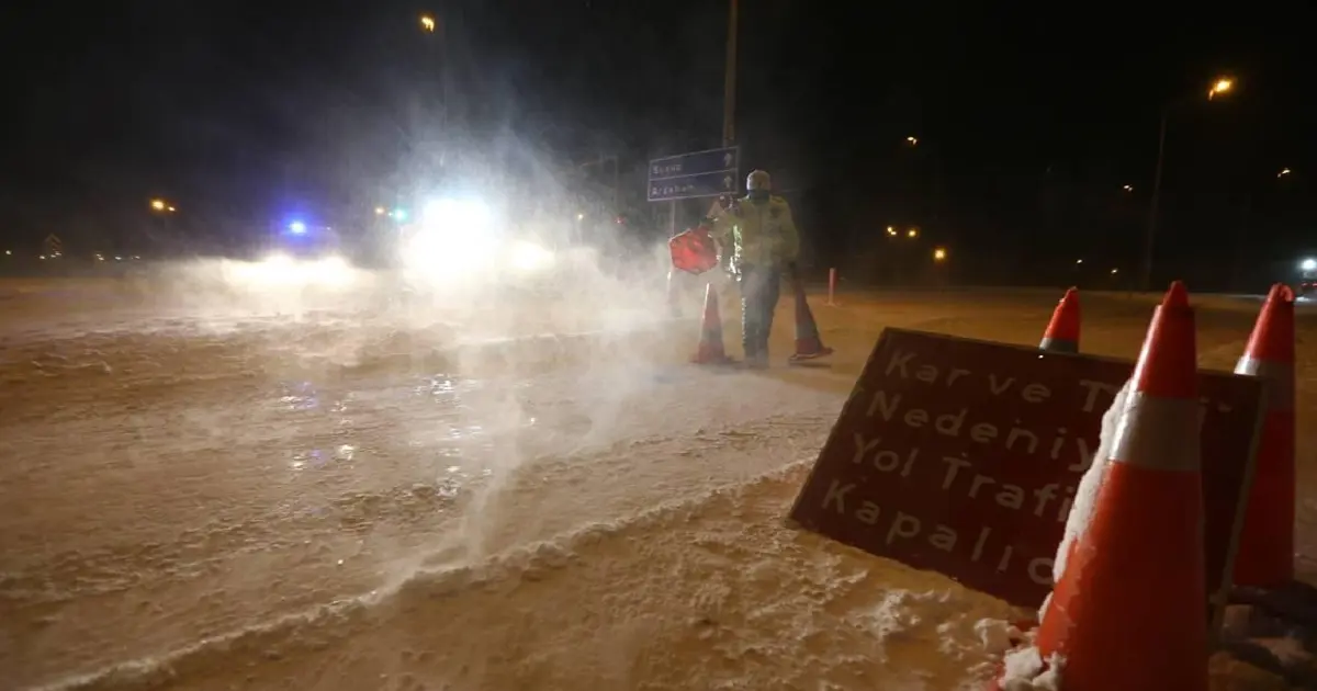 Kar ve tipi nedeniyle bazı yollar araç trafiğine kapatıldı