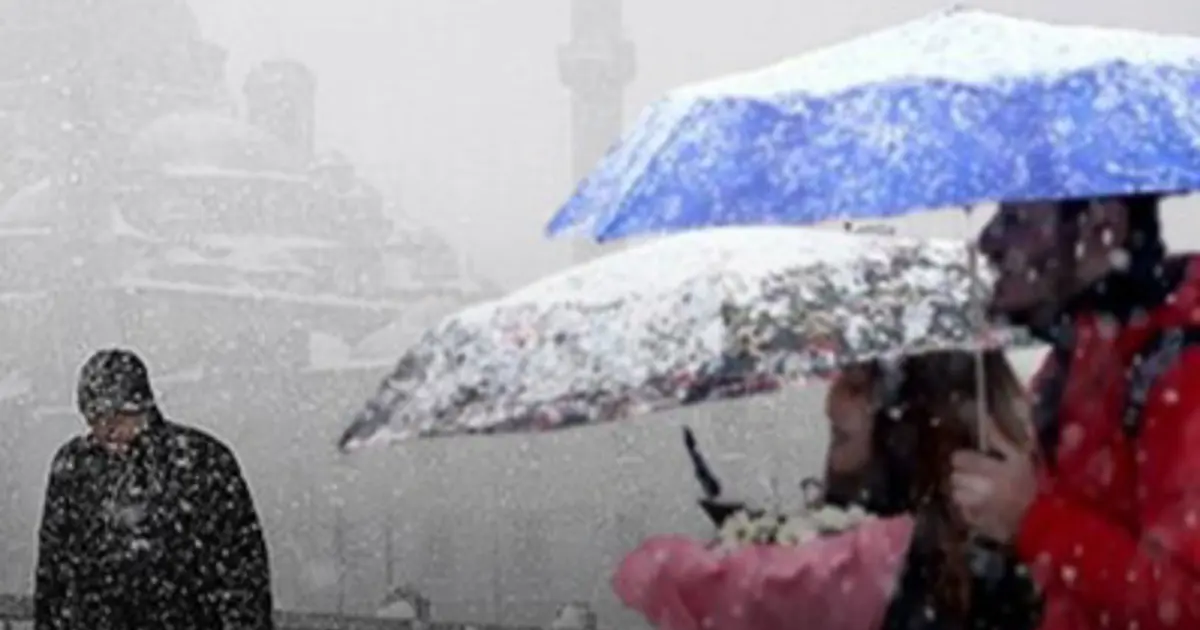 İstanbul'a kar geri döndü