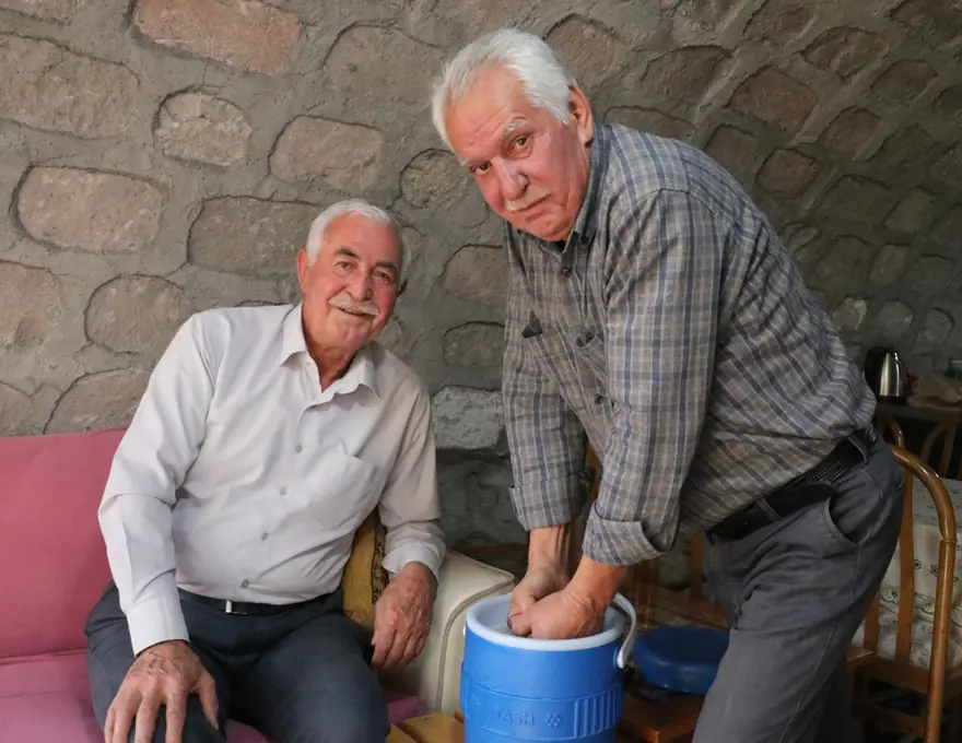 Hasta olan babaannesi için Erciyes'ten kar getirtti 1