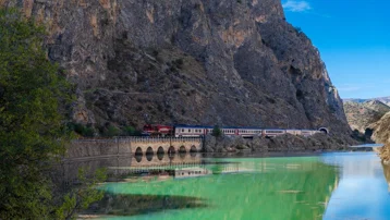 Turistik Karaelmas Ekspresi yeniden raylarda. Ormanlardan antik kentlere uzanan yolculuk