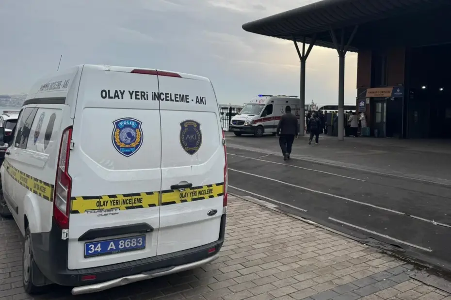 Karaköy İskelesi'nde kadın cesedi bulundu