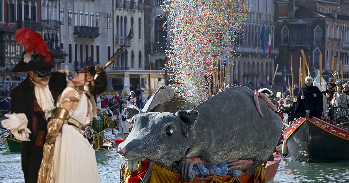 Tarihi Venedik Karnavalı başladı