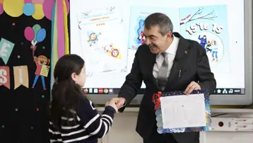 Atatürk karnelerden kaldırıldı mı? Bakan Tekin'den açıklama