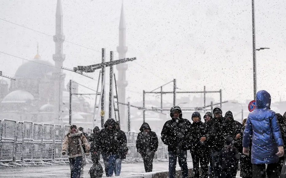 Dondurucu soğuk ve çığ uyarısı