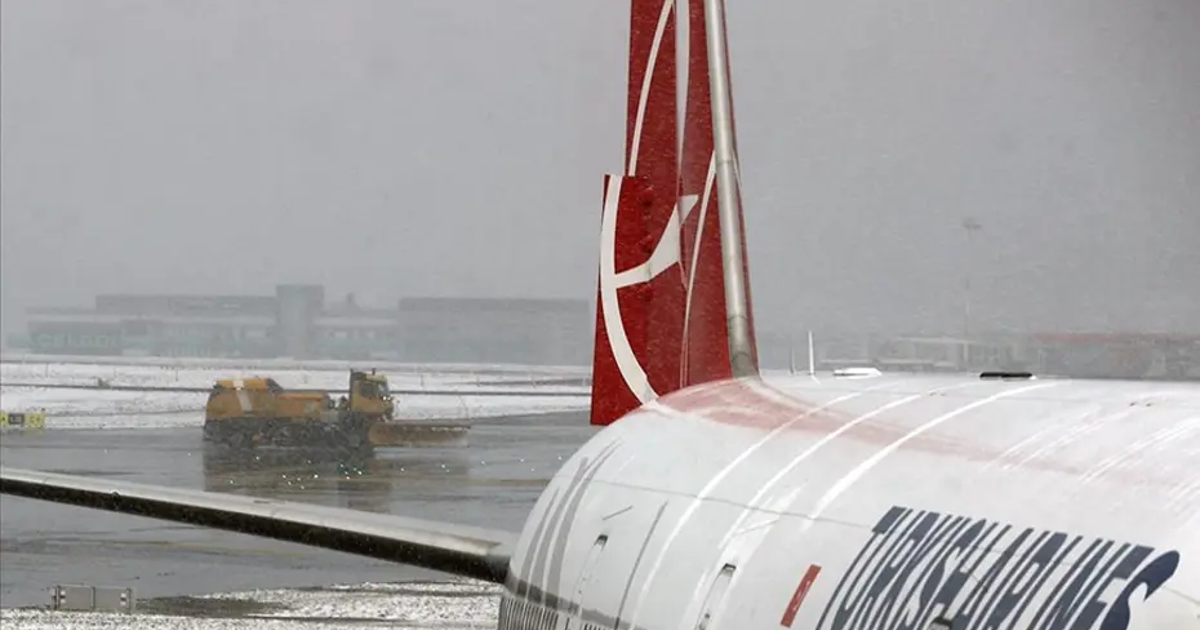 Sabiha Gökçen Havalimanı'nda uçuşlara kar ayarı