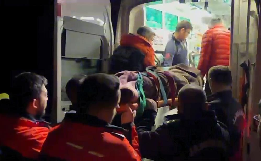 Kayıp yaşlı kadın donmak üzereyken bulundu