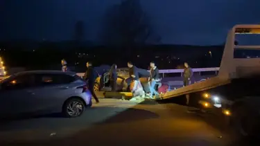 Bolu'da iki otomobil kavşakta çarpıştı. 1’i hamile, 4 yaralı