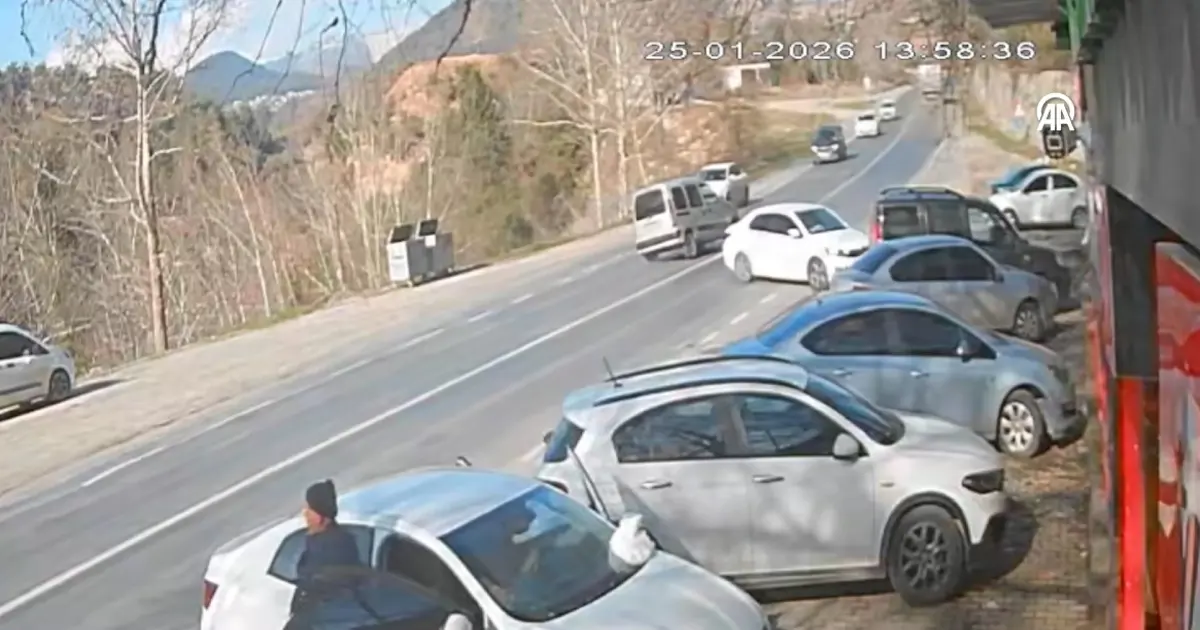 Mersin'de korkunç kaza kamerada!