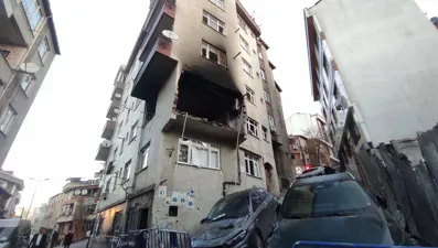 Kağıthane'deki patlamanın izleri gün ağarınca ortaya çıktı