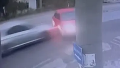 İzmir'de feci kaza: 2 ölü, 4 yaralı