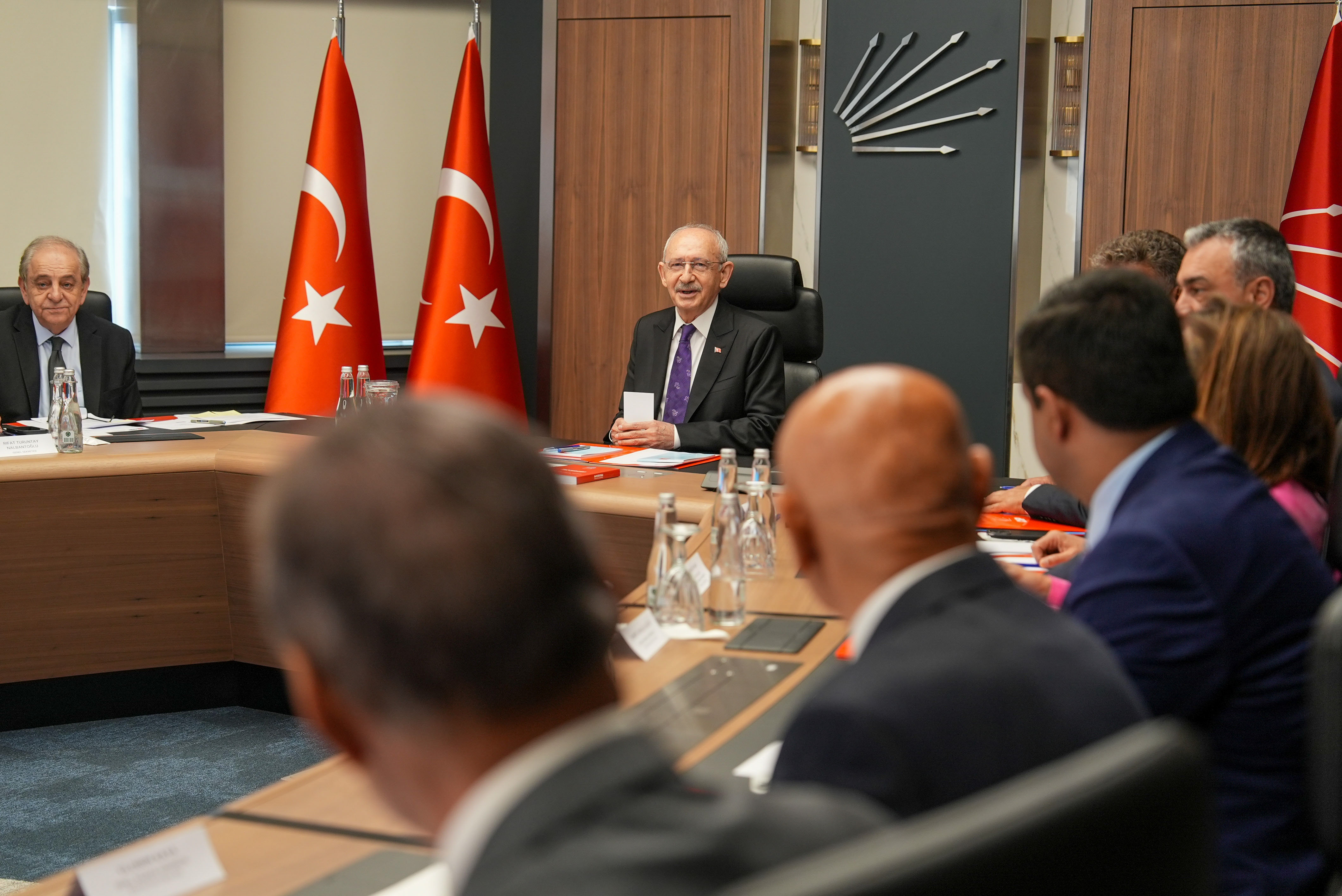 MYK ve PM toplanıyor. CHP'de kongre tarihleri belirlenecek