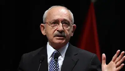 Kemal Kılıçdaroğlu'ndan Terörsüz Türkiye'ye destek mesajıCHP Genel Başkanı Kemal Kılıçdaroğlu, Terörsüz Türkiye sürecine dair "Bu süreç bir bölünme süreci değil, tam tersine yaraları sarma, kardeşliği güçlendirme sürecidir." dedi.