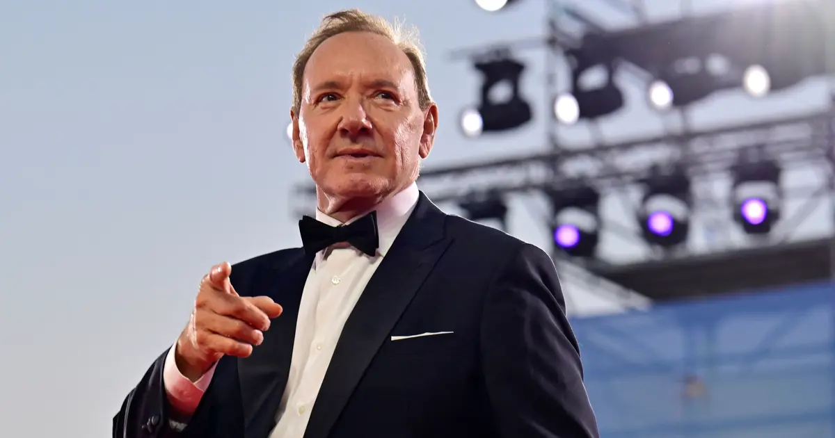 Kevin Spacey cinsel saldırı iddiasıyla suçlanıyordu. Davalardan kurtulmak üzere