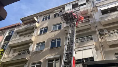 Kocaeli'de kolonları çatlayan 5 katlı bina mühürlendi