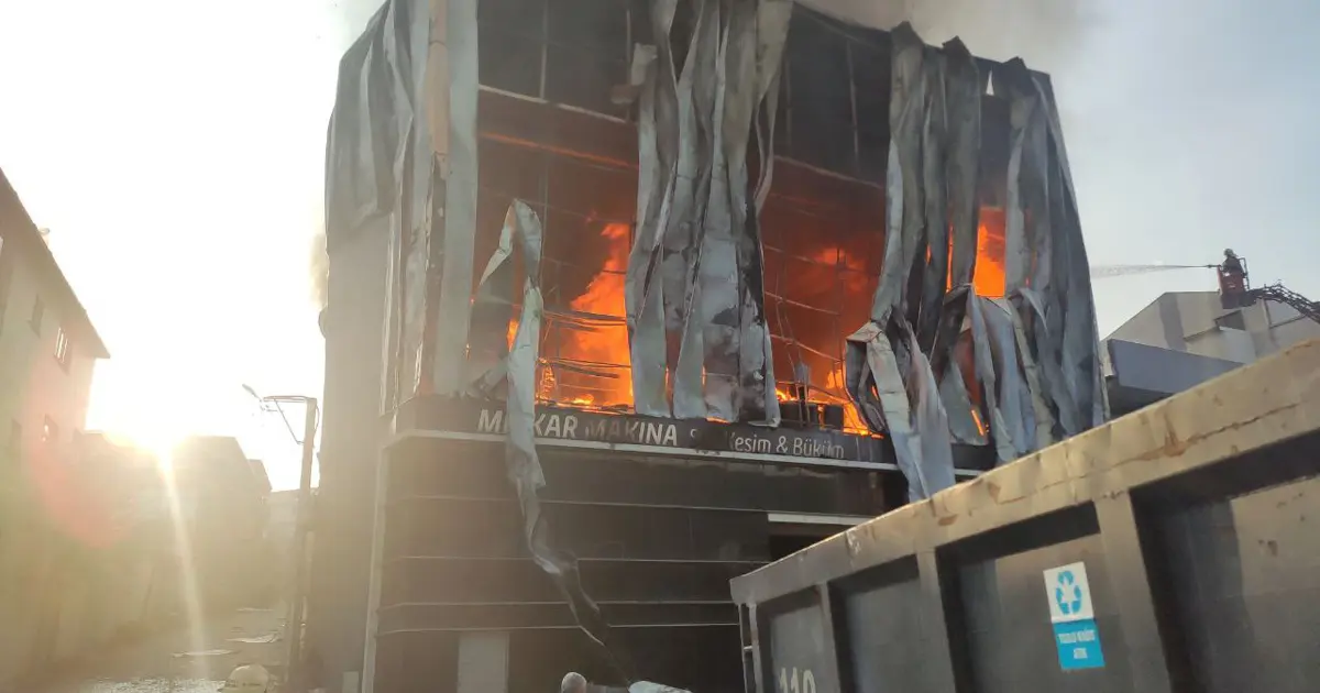 Kocaeli'de parfüm deposundaki yangında 6 can kaybı