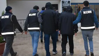 Samsun'da ruhsatsız silah operasyonu. 4 zanlı yakalandı