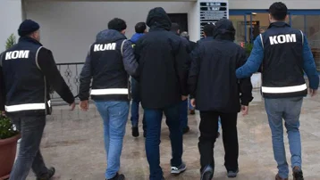 Samsun'da ruhsatsız silah operasyonu. 4 zanlı yakalandı
