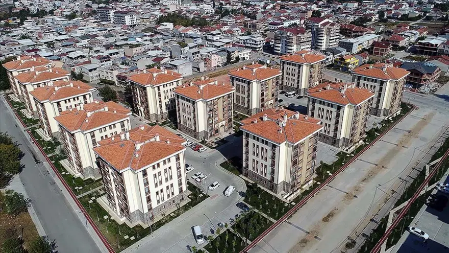EVİN YENİ SAHİBİ PEŞİN ÖDENEN KİRA BEDELİNİ İSTEDİ 1 EVİN YENİ SAHİBİ PEŞİN ÖDENEN KİRA BEDELİNİ İSTEDİ 1