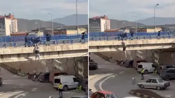 Köprüde can pazarı. Tutunamayınca yere düştü