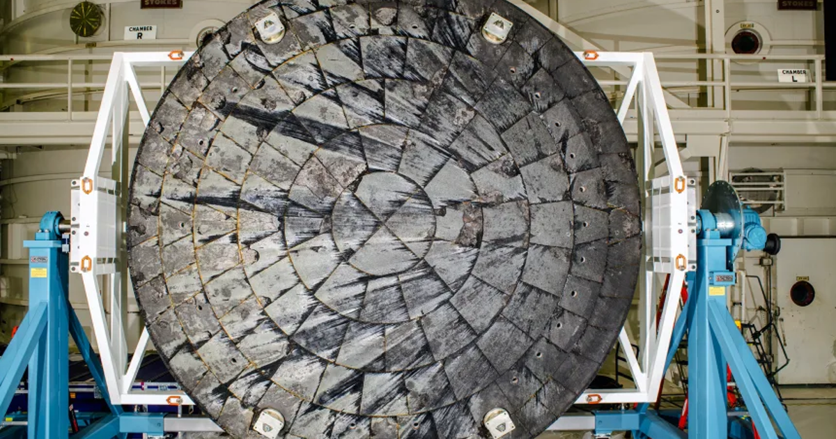 NASA'dan Ay görevinde büyük risk. "Isı kalkanı eriyebilir"