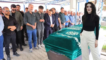 Vahşice katledilen Kübra'ya veda
