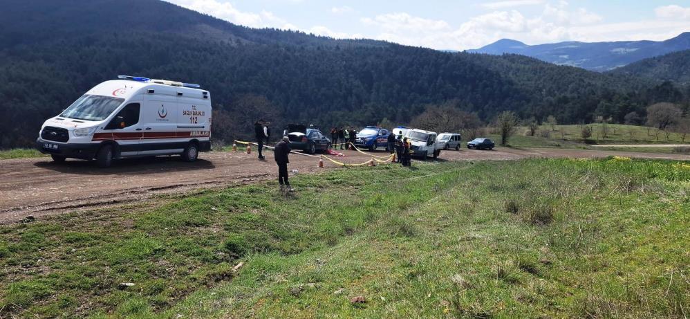 Kütahya'da feci ölüm: Tamir etmeye çalıştığı aracının altında kaldı