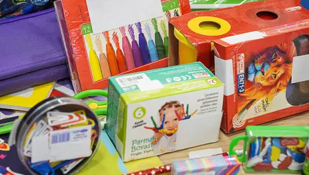 Öğrencilere 7 bin 500 TL'lik kırtasiye ve okul giysisi desteği