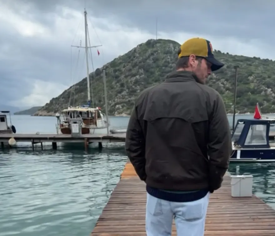 Kıvanç Tatlıtuğ ile Başak Dizer deniz kenarında. Yeni rotaları belli oldu 3