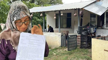 Üç kızını da evlatlıktan reddetmek istiyor