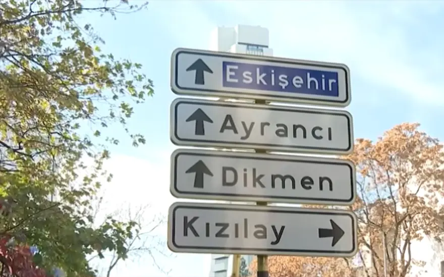 Akım mağduru Kızılay tabelası dördüncü kez yenilendi 1