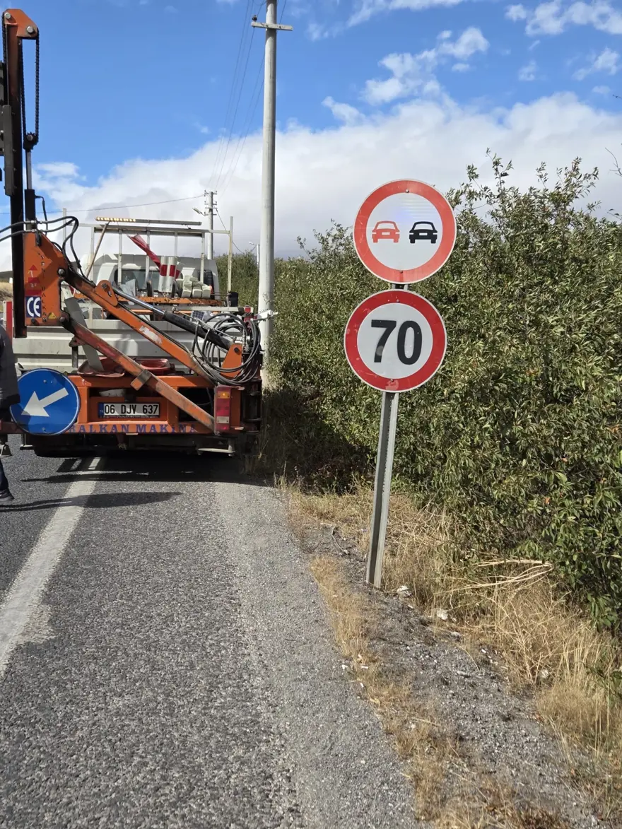 Hız sınırı tabelaları kaldırıldı, sürücüleri ilgilendiriyor 1