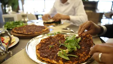 Lahmacun cep yak�yor!