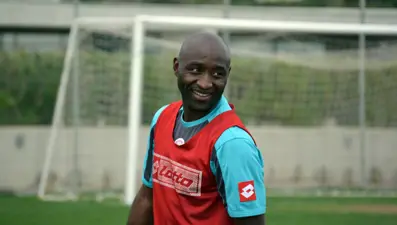 Gol sevinçleriyle Süper Lig'e damga vurmuştu, şimdilerde ise hayır kurumu işletiyor