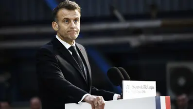 "Macron'un yürüyüşü için park kapatılacak" iddiasına açıklama