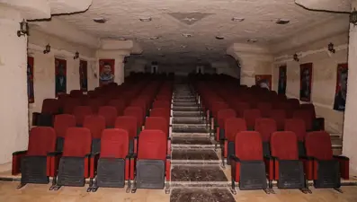 NTV ekibi Suriye'de görüntüledi. YPG'lilerin 4 katlı mağarası "yer altı şehri" gibi  