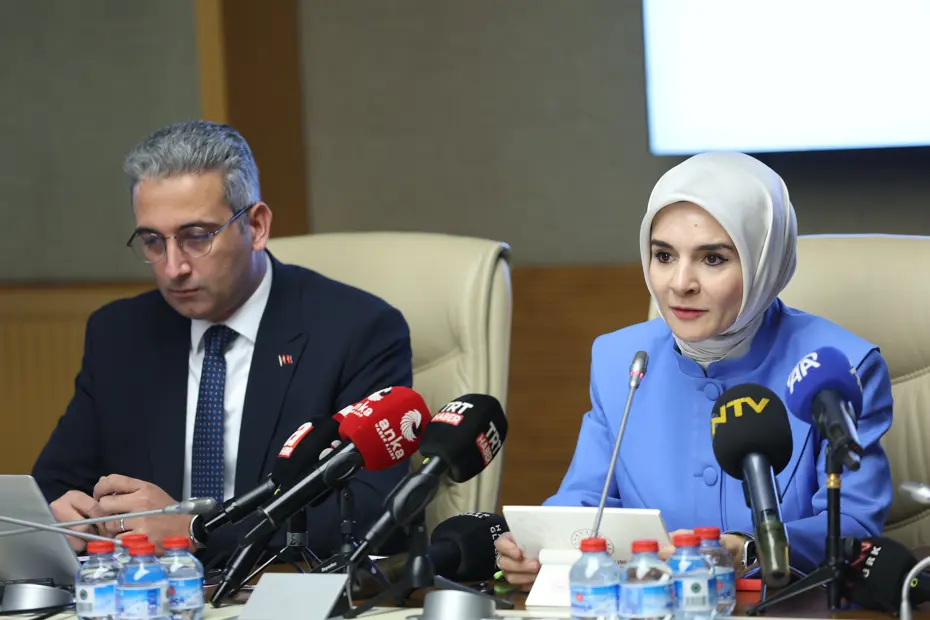 Aile Bakanı Göktaş, mavi gözlü bebek 