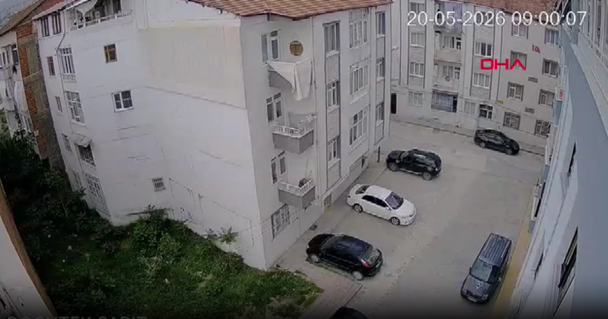 Malatya'da 5,6'lık deprem. Sarsıntı ve panik anları kamerada