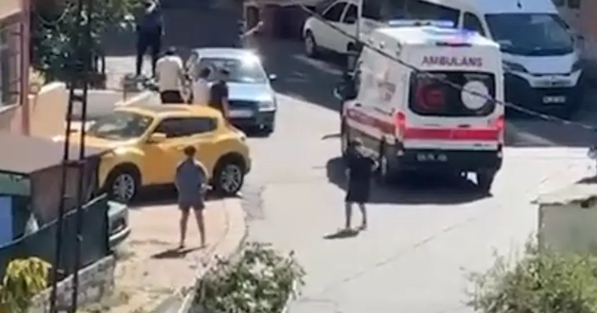 Maltepe'de silah sesleri. Çok sayıda yaralılar var, özel harekat bölgede