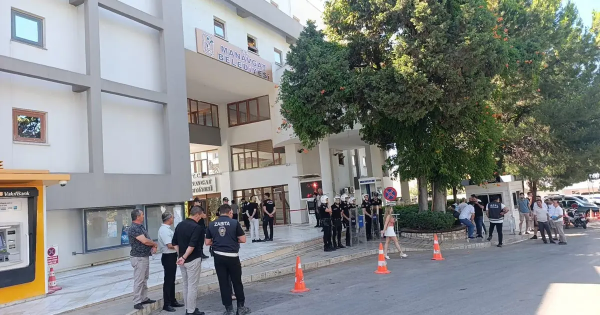 Manavgat Belediyesi'ne yönelik rüşvet soruşturması: 36 gözaltı