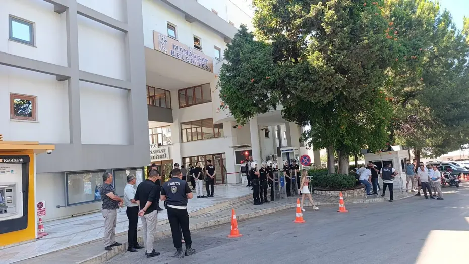 Manavgat Belediyesi'ne yönelik rüşvet soruşturması: 36 gözaltı