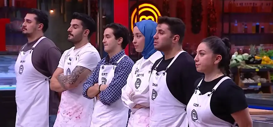 Hazer Amani seneler sonra Masterchef'te. Üçüncü ceketin sahibi belli oldu 1 Hazer Amani seneler sonra Masterchef'te. Üçüncü ceketin sahibi belli oldu 1