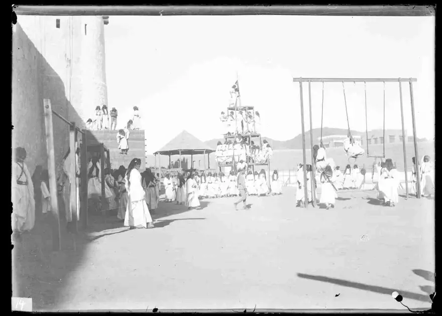 Medine`de Yarbay Ahmed Bey`in kumandasındaki Hecin Süvari Alayı askerleri 57