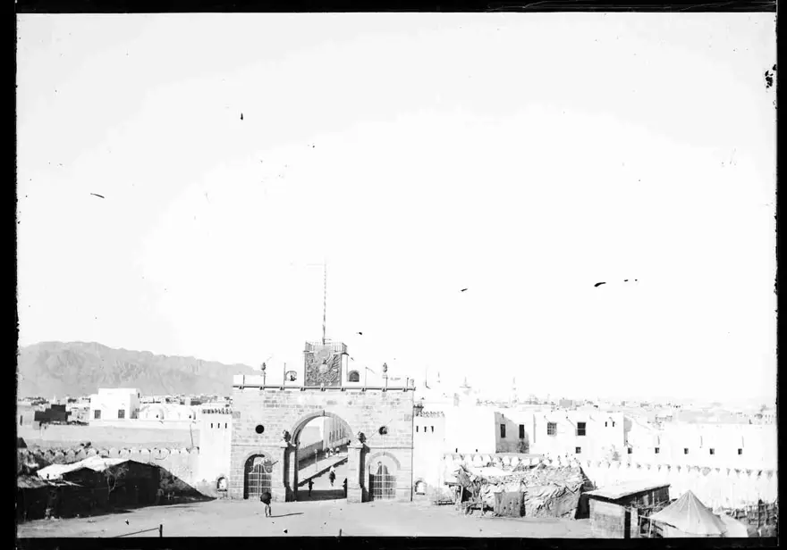 Medine'deki Anberiye Kapısı  40