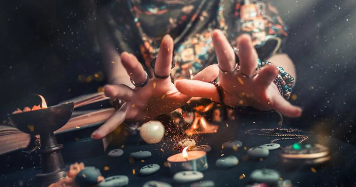 Üfürükçülükle gayrimenkul zengini olmuş. Dolandırıcı izini kaybettirmek için altın almış