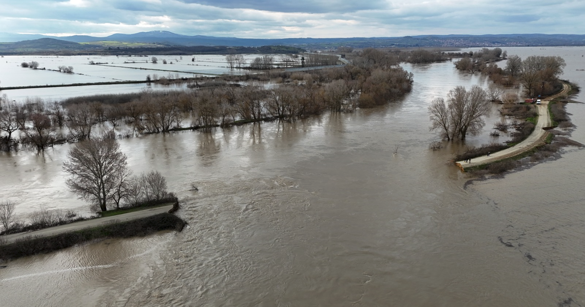 "Kırmızı" uyarı koduyla izlenen Meriç Nehri'nin debisi artıyor
