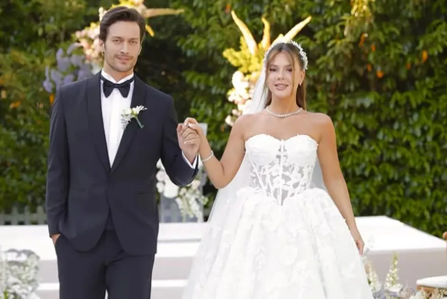 Merve Dinçkol ile Feyyaz Şerifoğlu'ndan yeni doğan müjdesi. "Ramazan bereketiyle geldi" 1