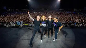 Metallica komşuda "deprem yarattı"