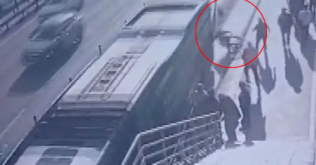 Metrobüsün çarptığı engelli yolcu hayatını kaybetti