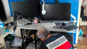 MİT kredi kartı şebekesini çökertti