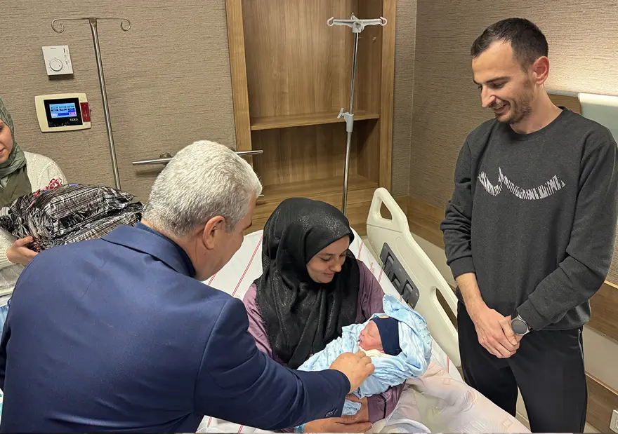 2026'nın ilk dakikalarında dünyaya "merhaba" dediler 4